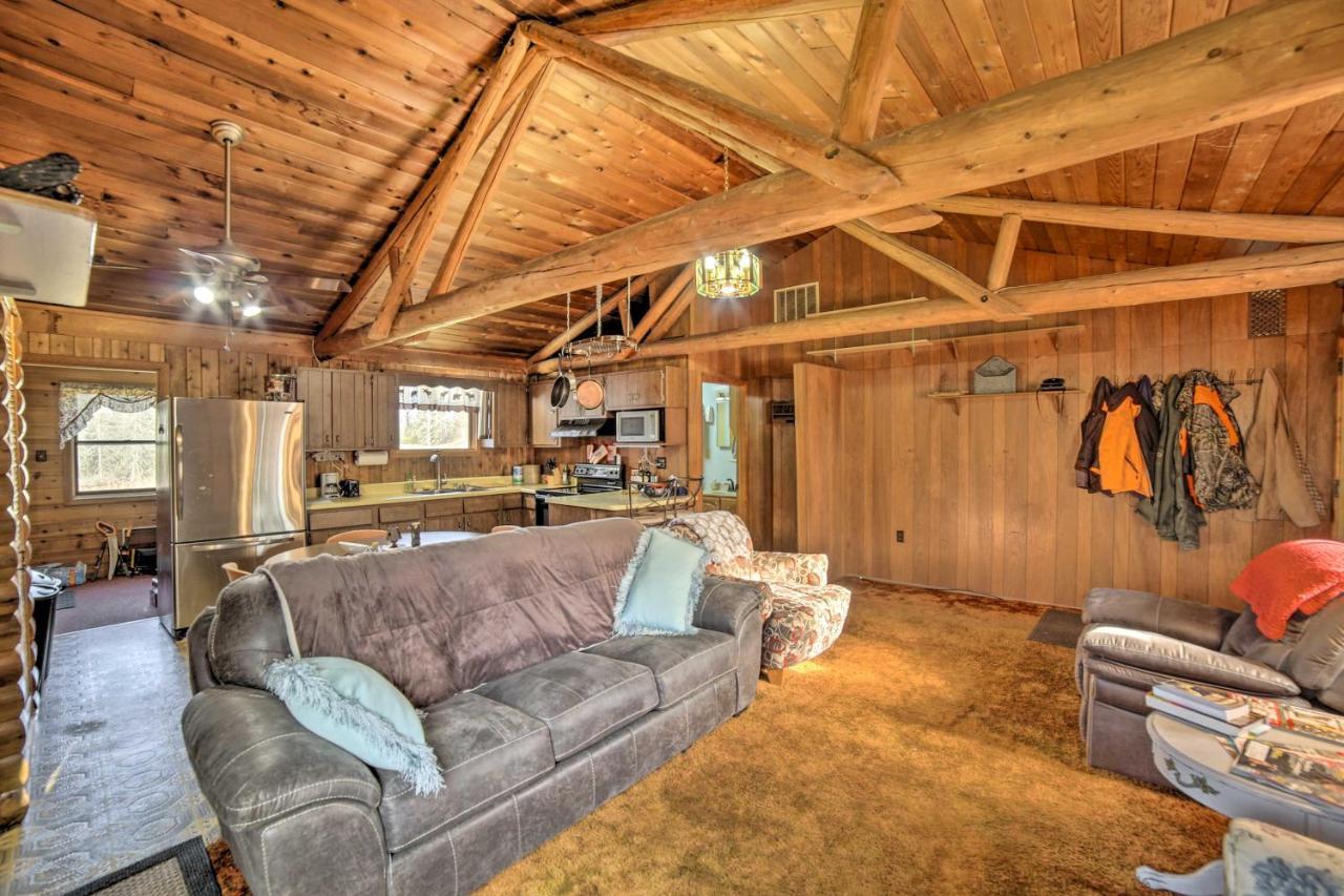 Cornell Home With Fire Pit And Hunting Access! Екстер'єр фото