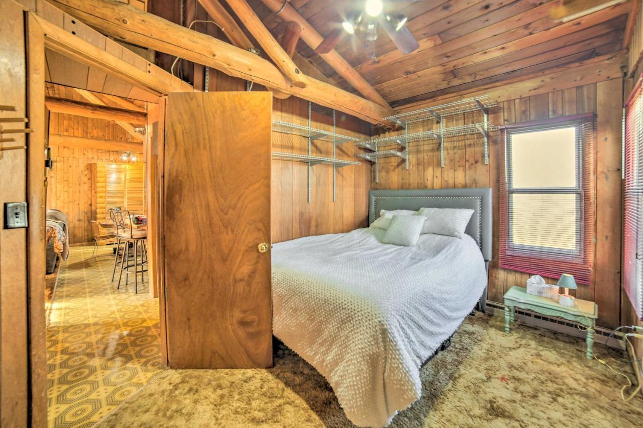 Cornell Home With Fire Pit And Hunting Access! Екстер'єр фото